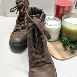 Brown girls boots